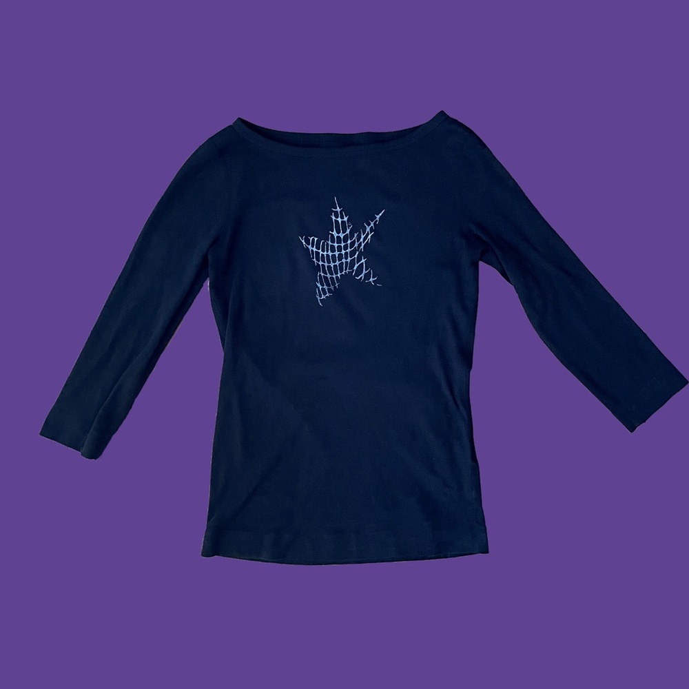 Quarter length sleeve shirt with star